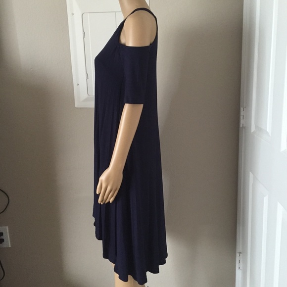 LAST ONE! 💥TARA navy cold shoulder dress - Picture 6 of 6